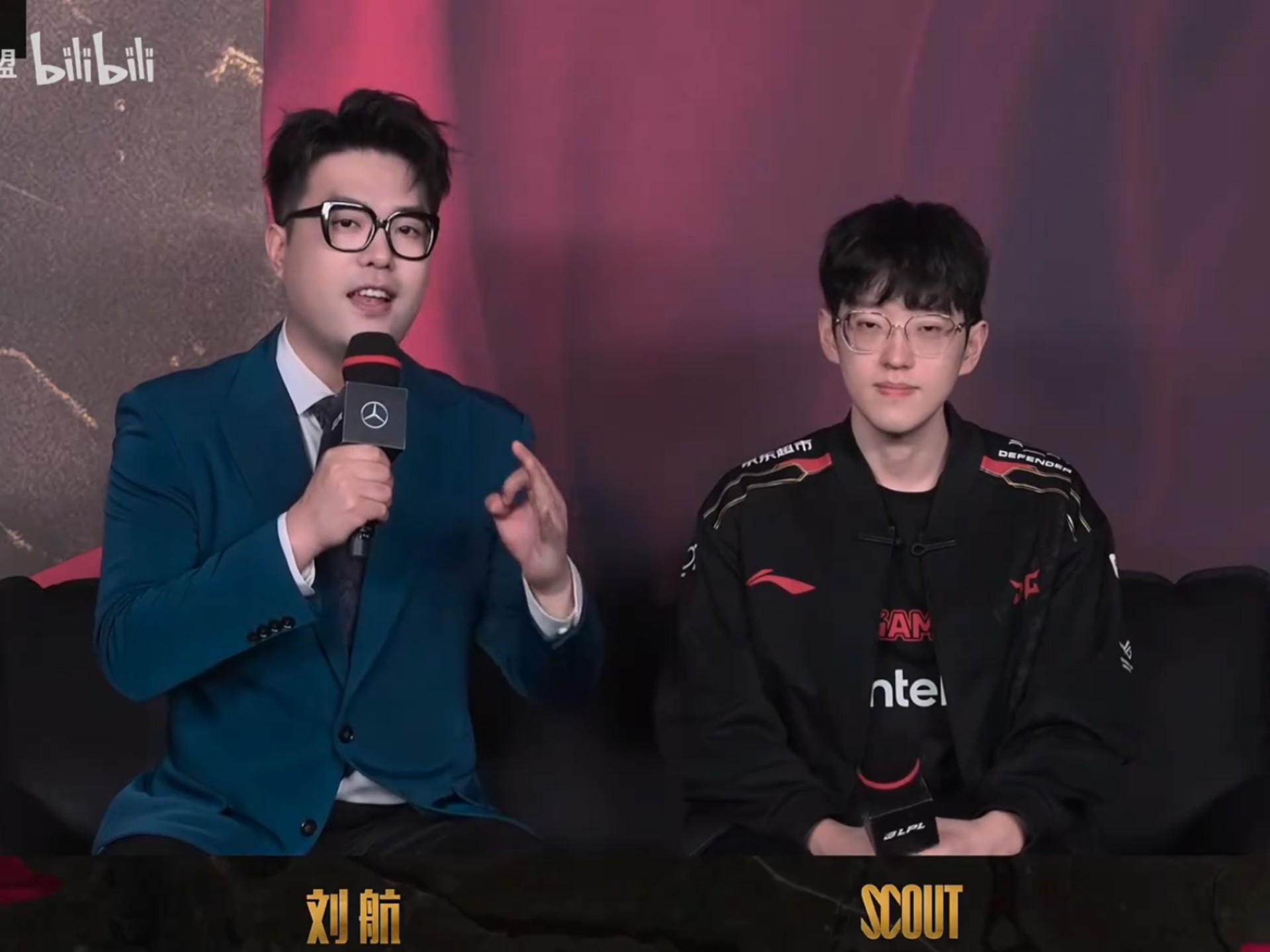 Scout重返赛场，反败为胜首场状态出色，瑞士队观众沸腾！赛场气氛高涨的简单介绍